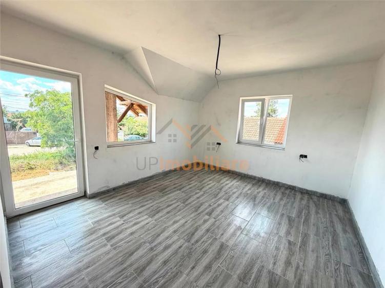 Casă cu 4 camere cu Teren 1439 Mp în Inand