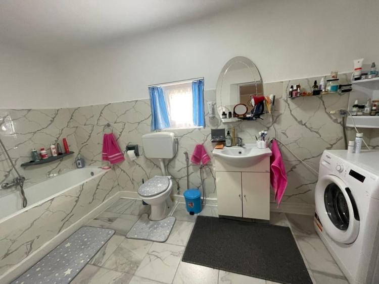Casă individuală cu 2 camere cu Canalizare în Seini