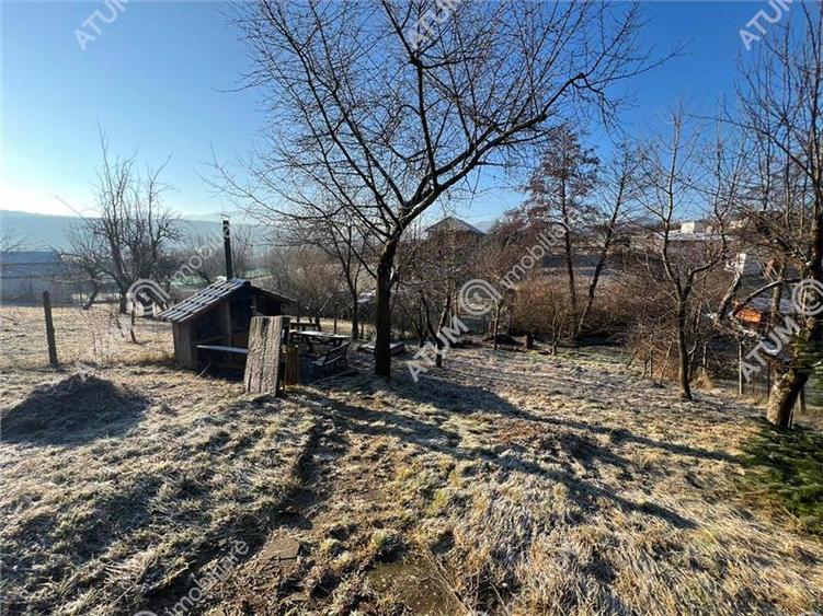 Casă individuală cu 2 camere cu Teren 640 Mp în Rășinari