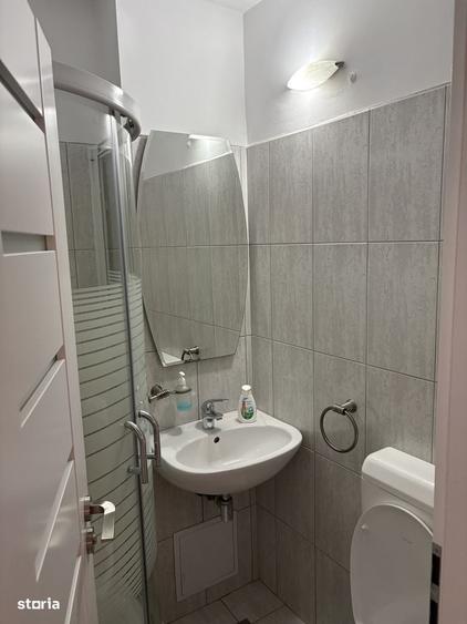 Apartament cu 4 camere, garaj , beci, pod si 3 balcone - 23