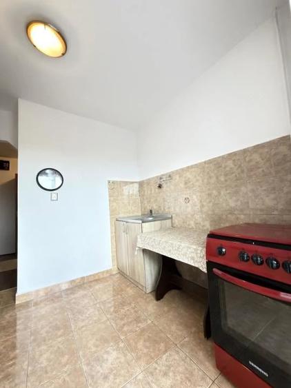 Apartament cu 2 camere decomandat în Lipovei