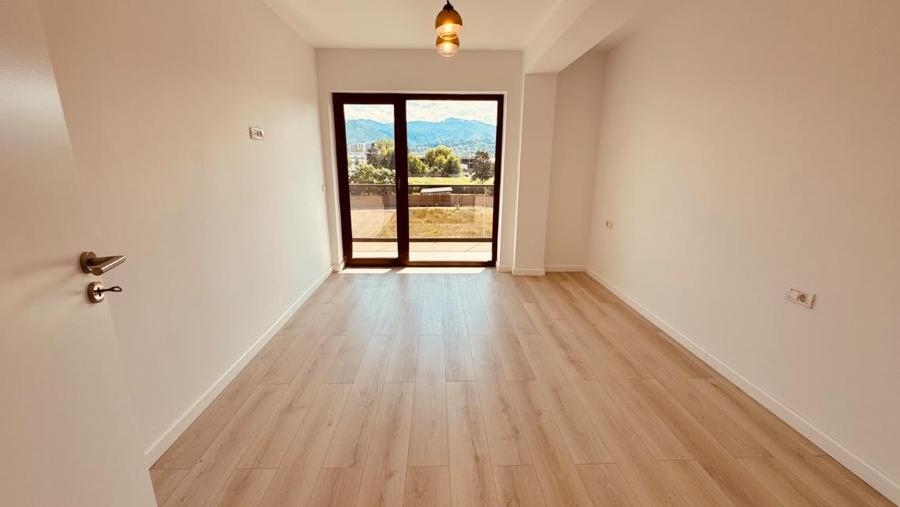 Apartament cu 3 camere decomandat în Griviței
