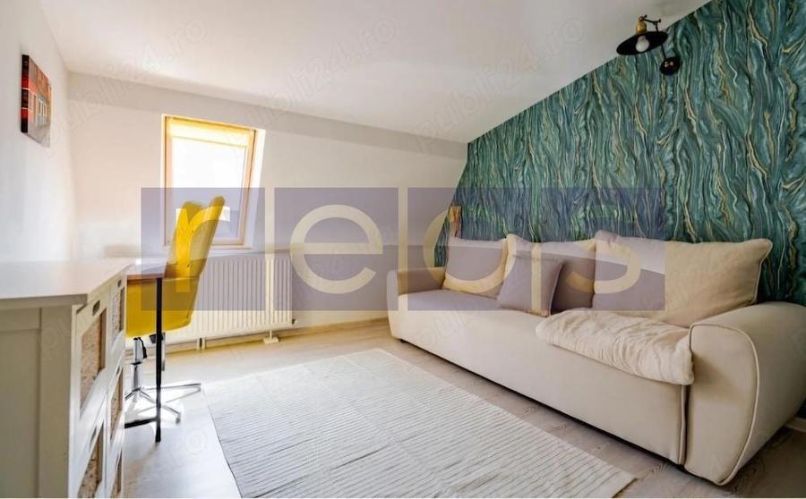 Apartament cu 4 camere semidecomandat, mobilat în P-ța Unirii