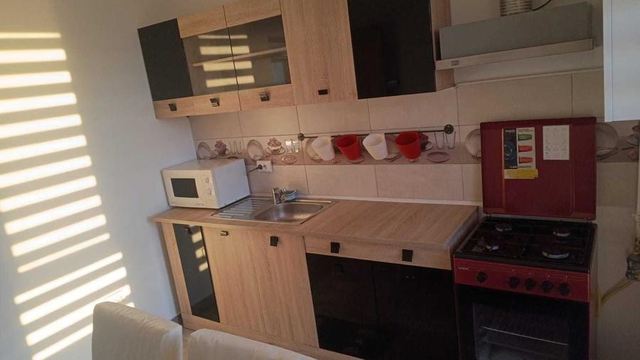 Inchiriez apartament 2 camere - 2