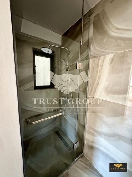 Apartament cu 3 camere decomandat în Polonă