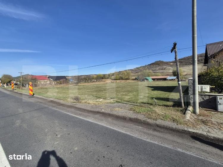 Teren de 2400 mp, în Unirii