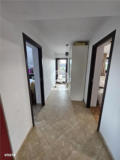 Casă cu 4 camere în Aroneanu