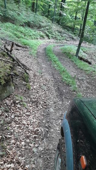 Teren de 46383 mp, în Siriu