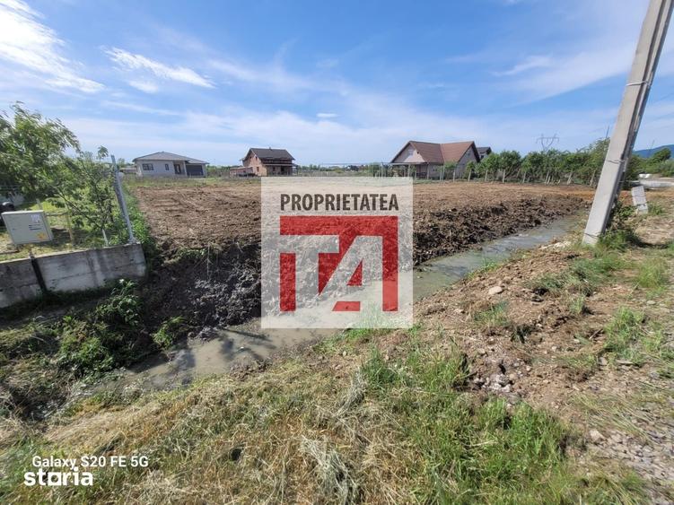 Teren de 1312 mp, în Coltău