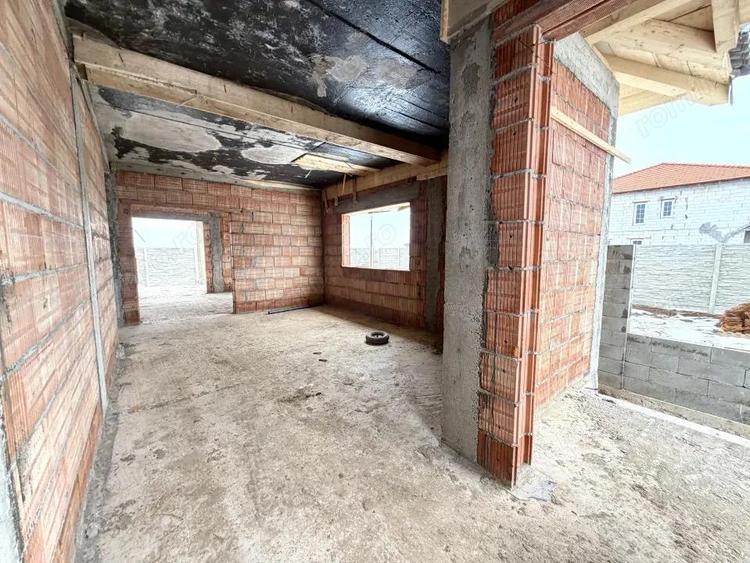 Casă cu 3 camere cu Teren 540 Mp în Sânandrei