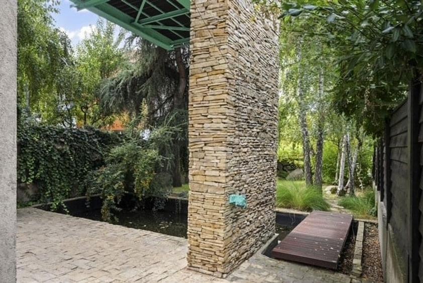 Casă individuală cu 5 camere cu Canalizare în Băneasa