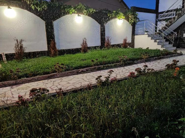 Casă cu 6 camere în Sud