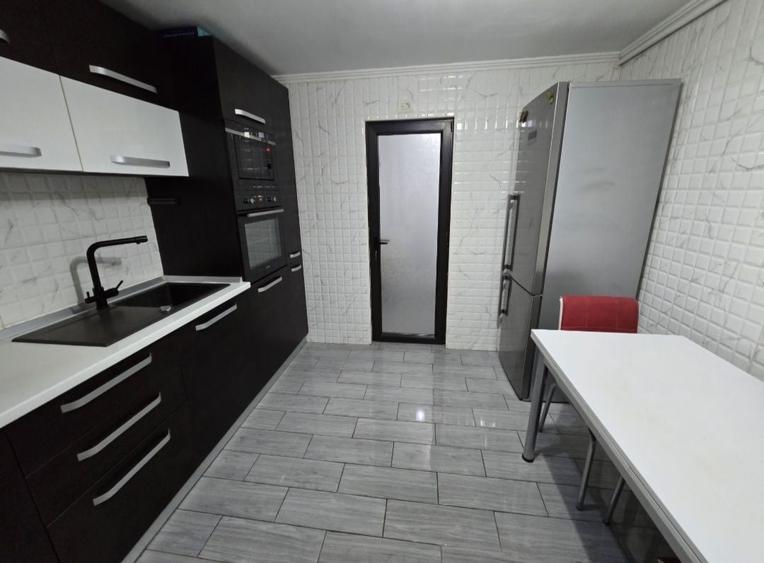 Apartament cu 2 camere semidecomandat în Unirii Sud