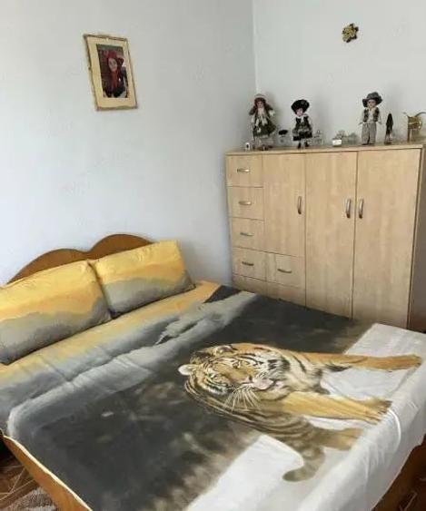 Apartament cu 4 camere în Rahova