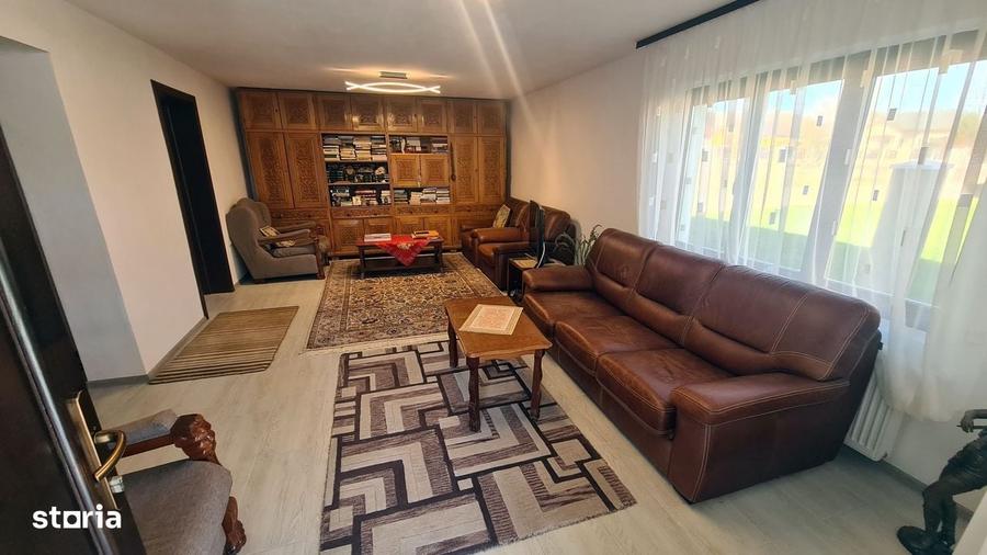 Casă cu 2 camere cu Teren 562 Mp în Curtea de Argeș
