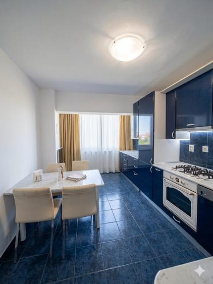 Apartament cu 3 camere decomandat, mobilat în Faleza Nord