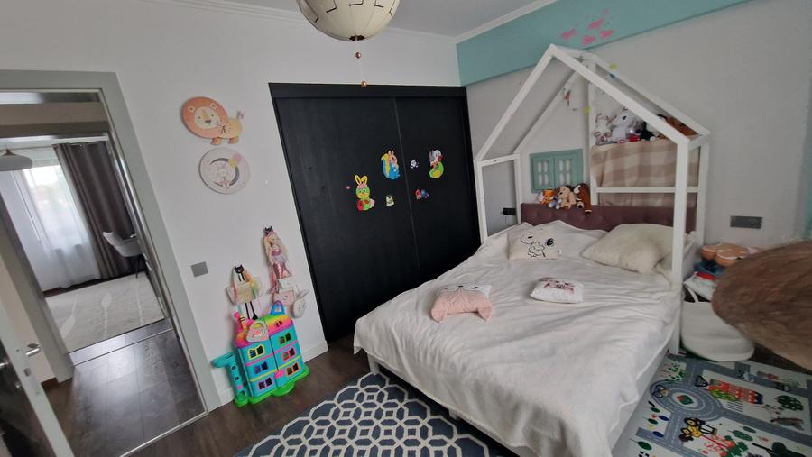 Casă cu 3 camere cu Teren 470 Mp în Sânpetru