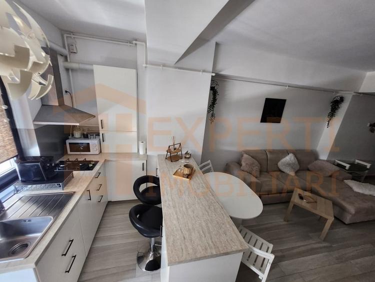 Apartament cu 2 camere decomandat, mobilat în Mamaia-Sat