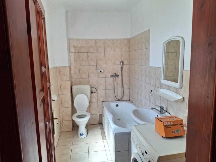 Apartament cu 2 camere semidecomandat în Cantemir