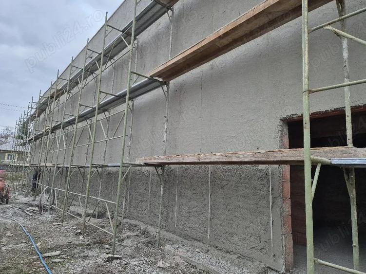 Spațiu comercial, de 1,000 mp, în Central