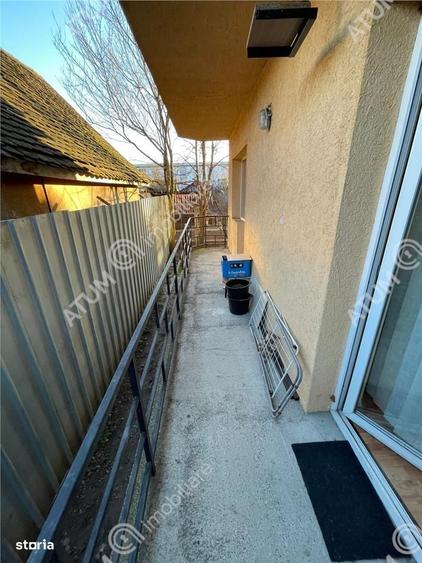 Apartament cu 3 camere decomandat, mobilat în Turnișor