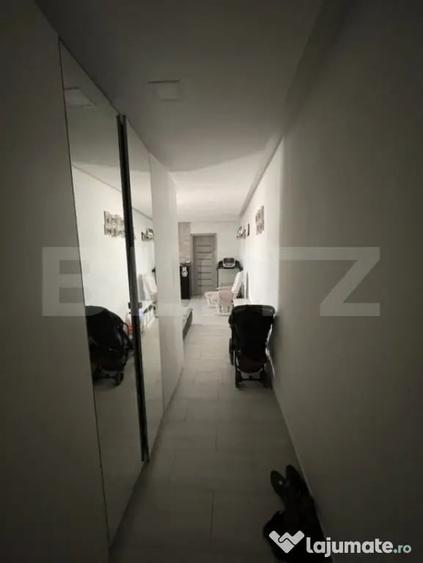 Apartament cu 3 camere semidecomandat în Someșeni