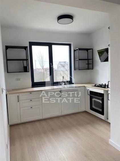 Casă cu 3 camere în Dumbrăvița