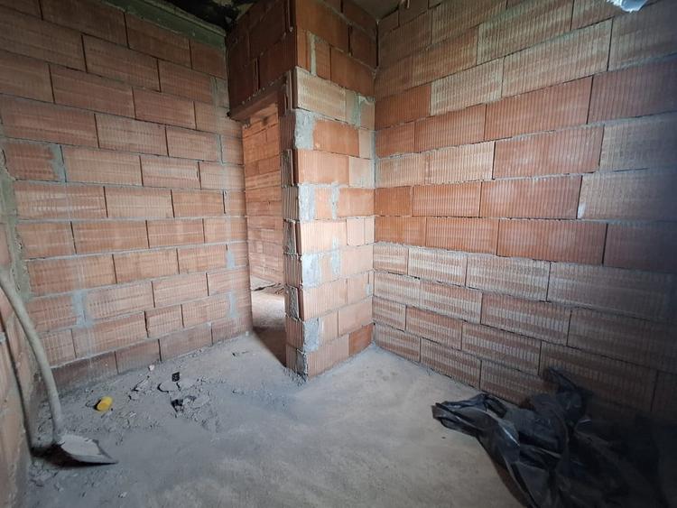 Duplex cu 5 camere cu Teren 400 Mp în Calea Urseni