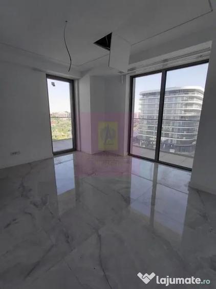 Apartament cu 3 camere nedecomandat în Nord