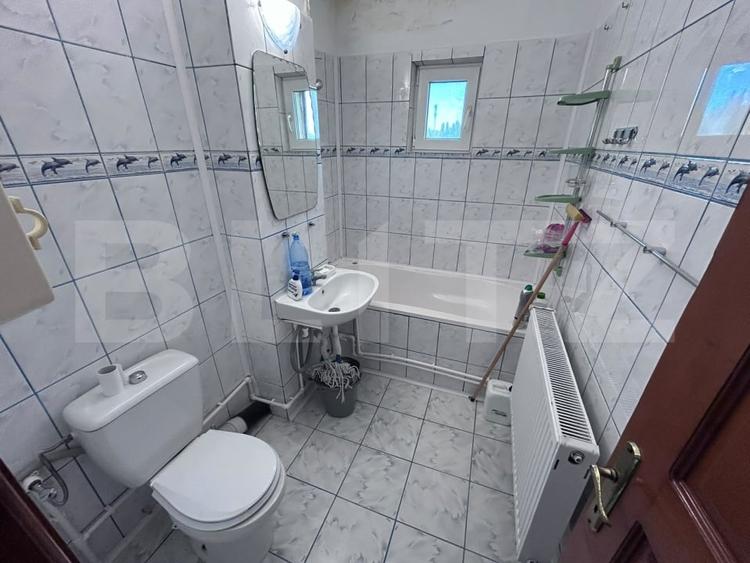 Apartament cu 3 camere semidecomandat, mobilat în 9 Mai