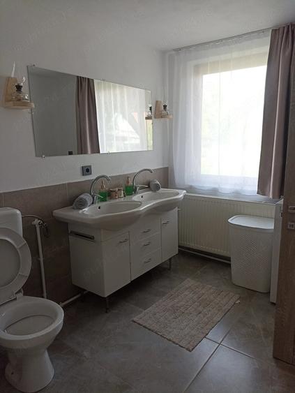 Casă cu Teren 2000 Mp în Central