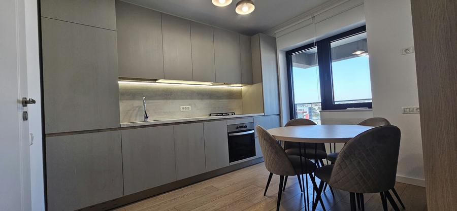 Apartament cu 2 camere decomandat în Trocadero
