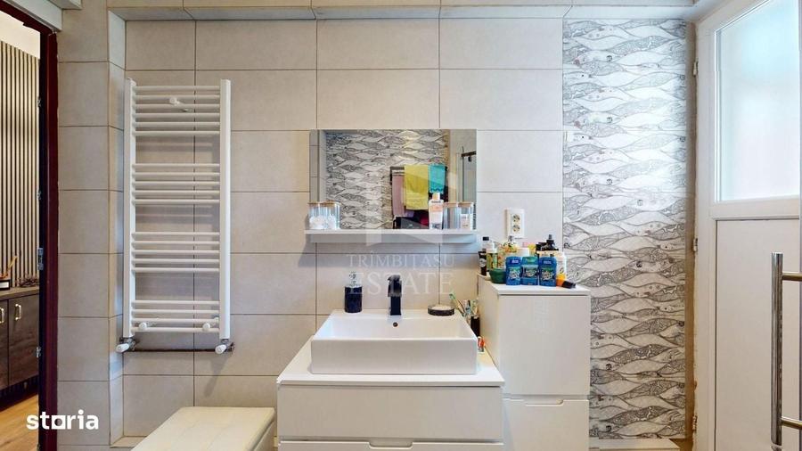 Apartament cu 3 camere decomandat în Romană