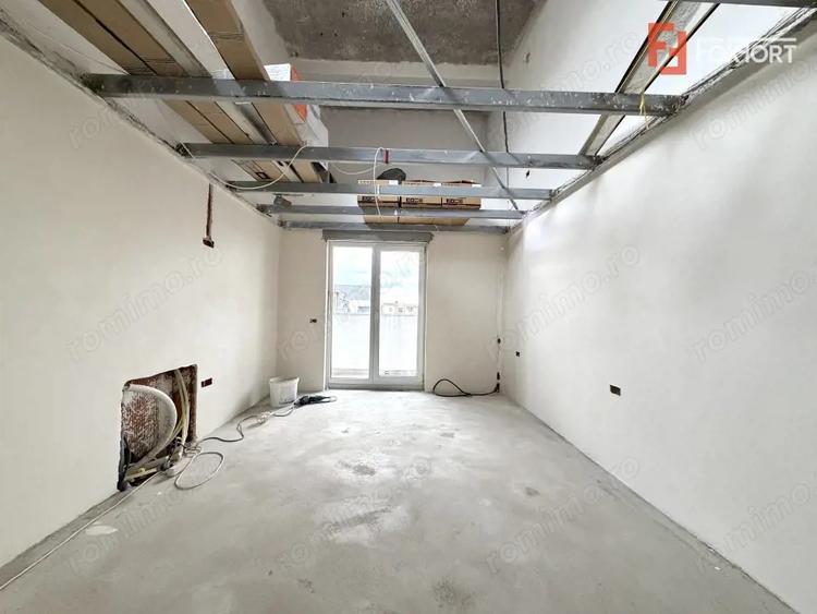 Apartament cu 4 camere decomandat în Dumbrăvița