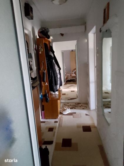 Apartament cu 3 camere decomandat în Călărași