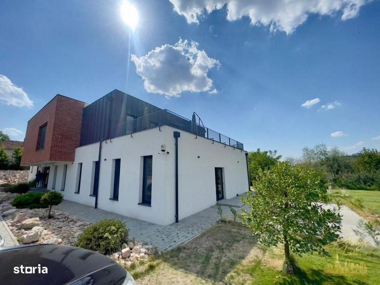 Spațiu comercial, de 100 mp, în Central