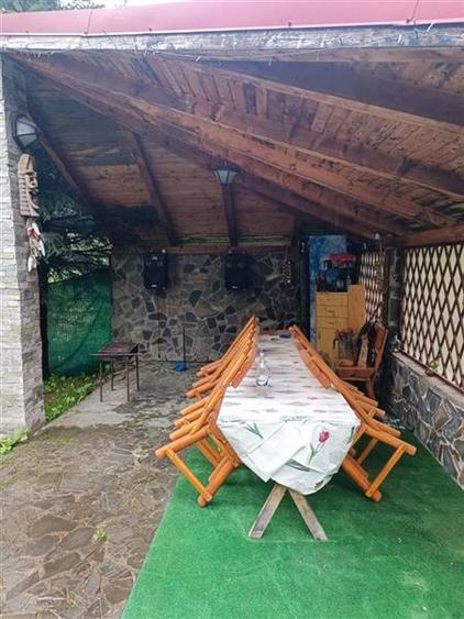 Casă individuală cu 5 camere cu Canalizare în Central