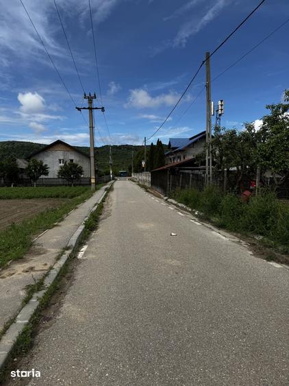 Teren de 625 mp, în Țițești