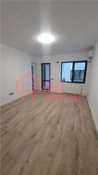 Apartament cu 3 camere semidecomandat în Fundeni