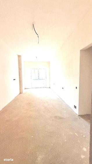 Apartament cu 4 camere în Florești