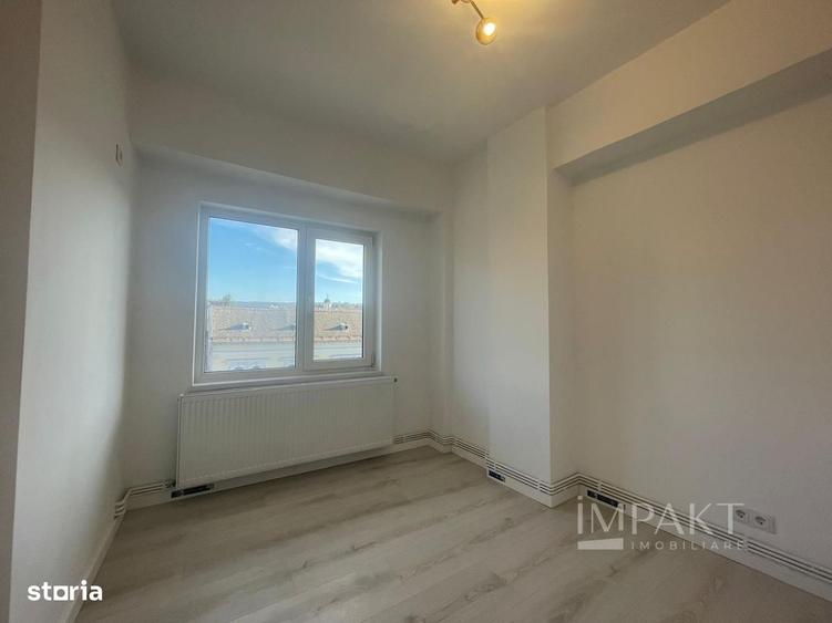 Apartament cu 4 camere decomandat în Central