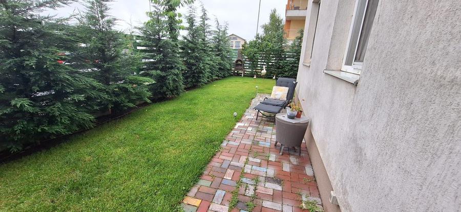 Apartament cu 3 camere decomandat în Exterior Est
