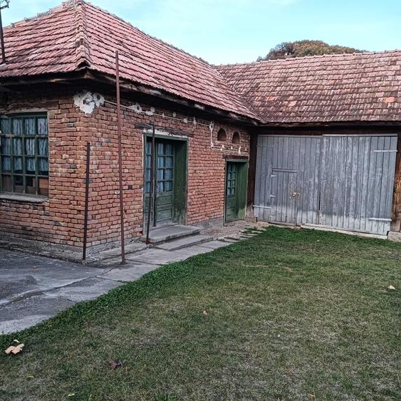 Casă cu 3 camere în Călacea