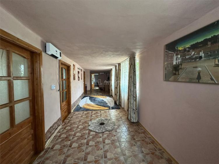 Casă cu 5 camere cu Teren 1500 Mp în Doclin