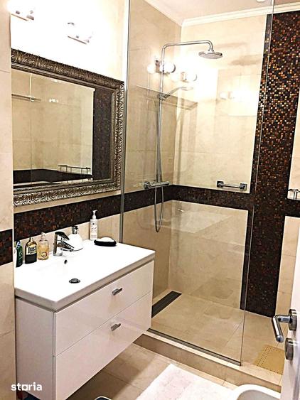 Apartament cu 4 camere în Drumul Taberei