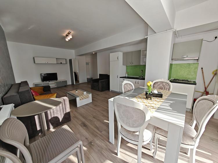 Apartament cu 2 camere decomandat, mobilat în Nord