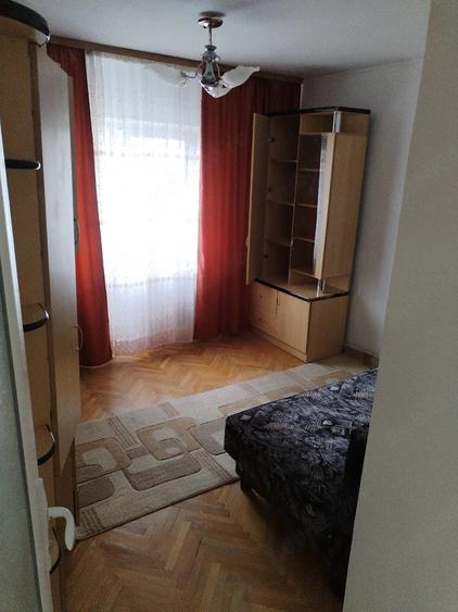 Apartament cu 3 camere decomandat în Vânători