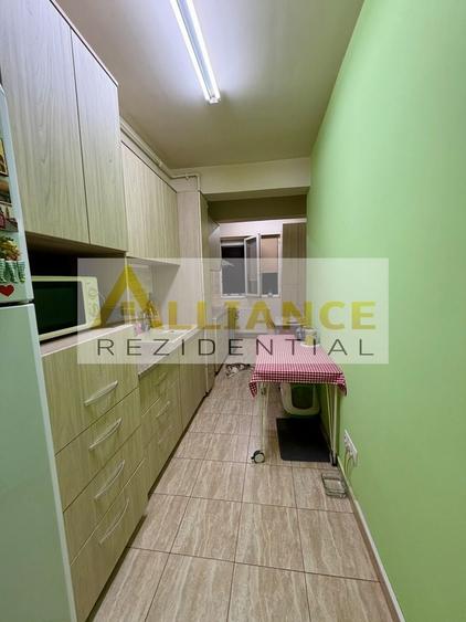 Apartament cu 2 camere decomandat, mobilat în Central