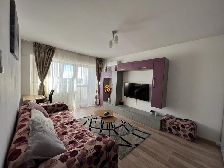 Apartament cu 2 camere decomandat în Calea București