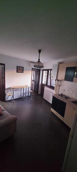 Apartament cu 2 camere decomandat în Nicolina